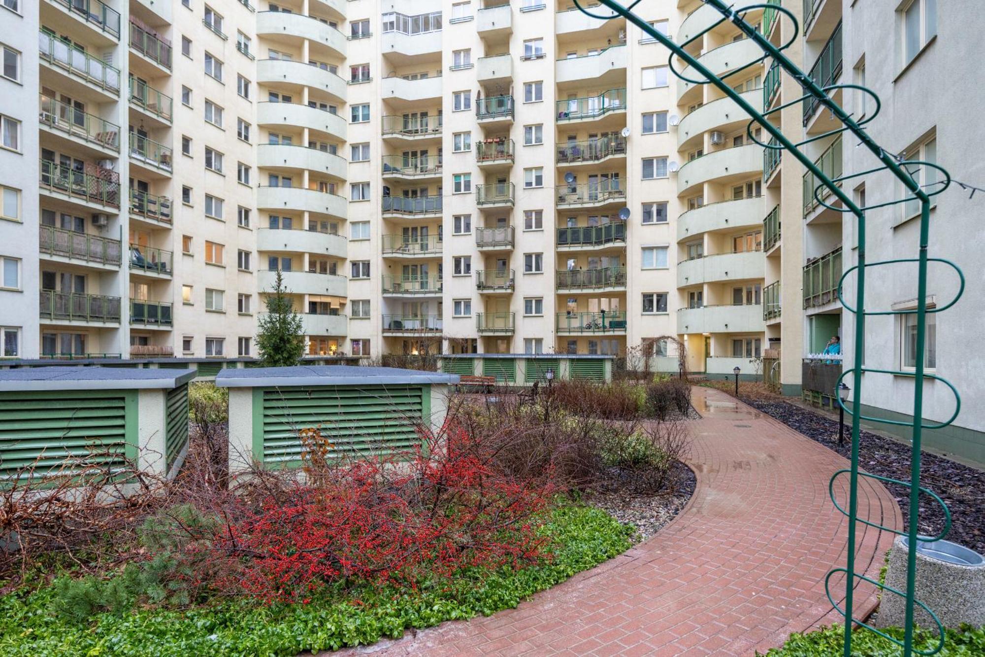 Bukowinska Apartment With Balcony And Parking And Swimming Pool By Noclegi Renters Varsavia Esterno foto